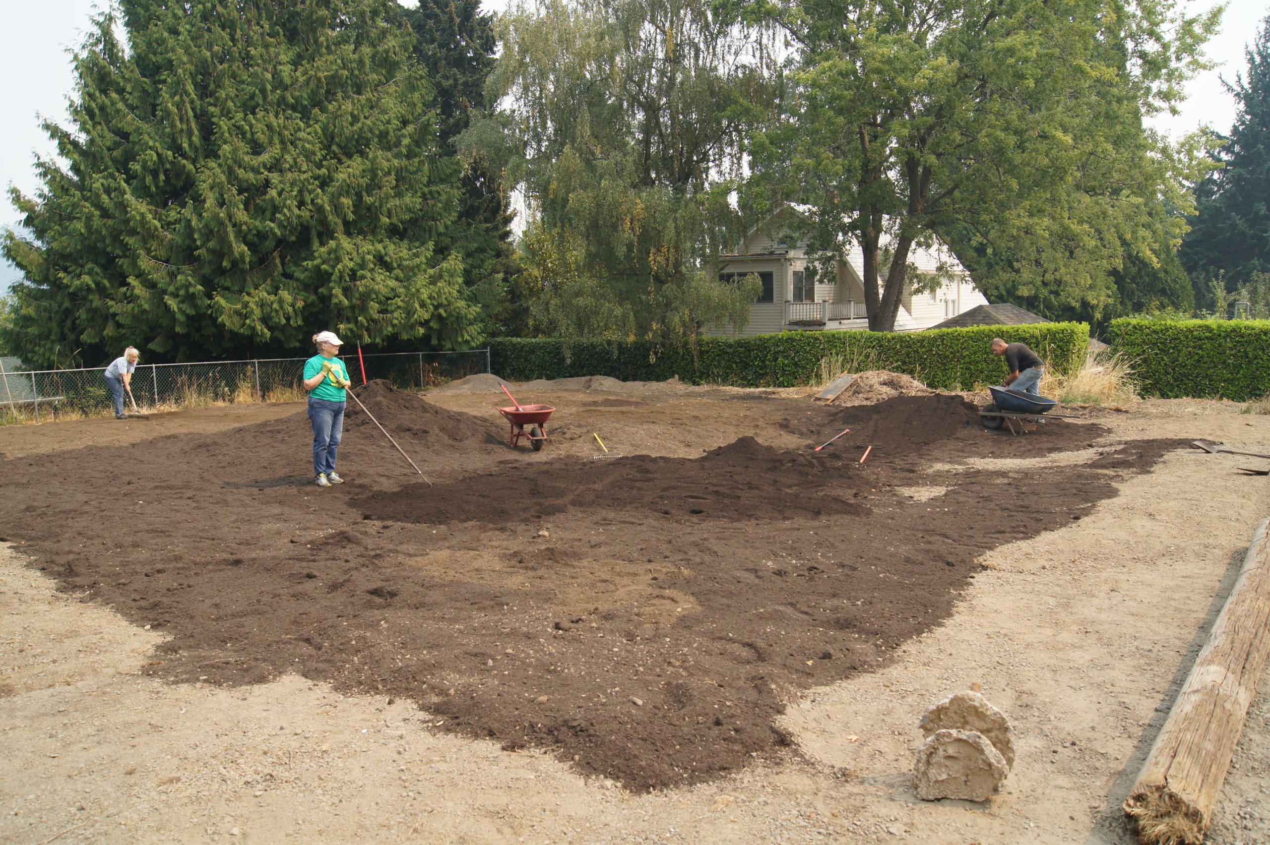 building crossroads community garden